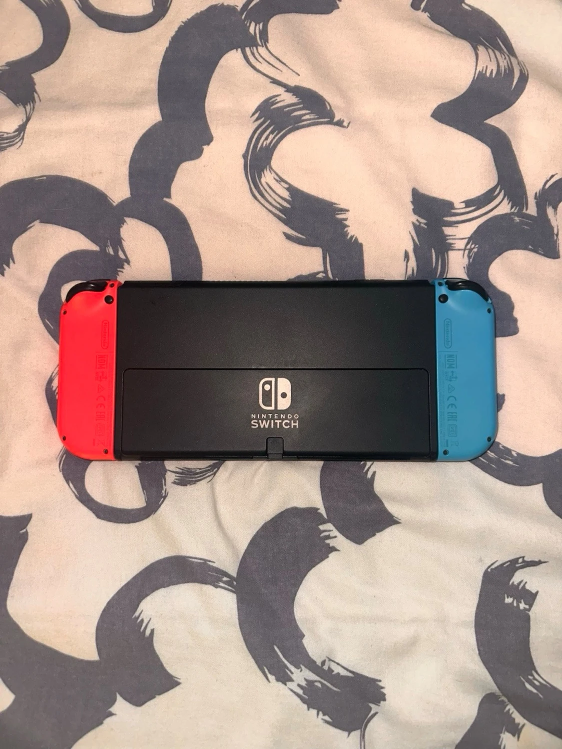 Nintendo Switch Neon Red/Blue OLED - 1