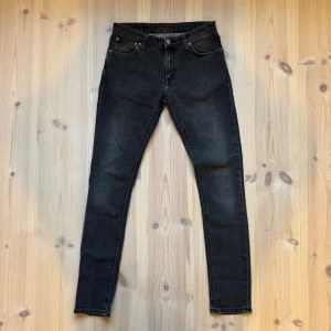 Nudie jeans - Nudie jeans | Modell: Skinny lin | Storlek W30 L32 | Skick: Mycket bra | Hör gärna av er vid frågor och funderingar!🤗