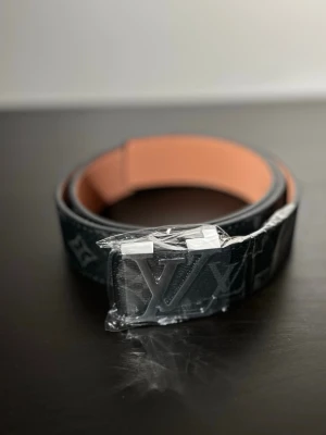 Bälte svart silver - 110cm, helt ny