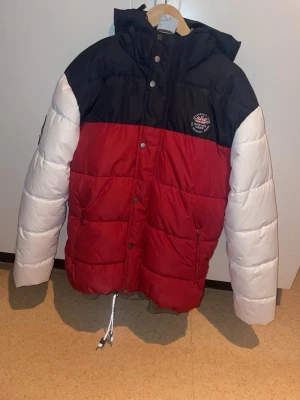 Herrjacka MEDIUM  - Ny jacka köpt utomlands 