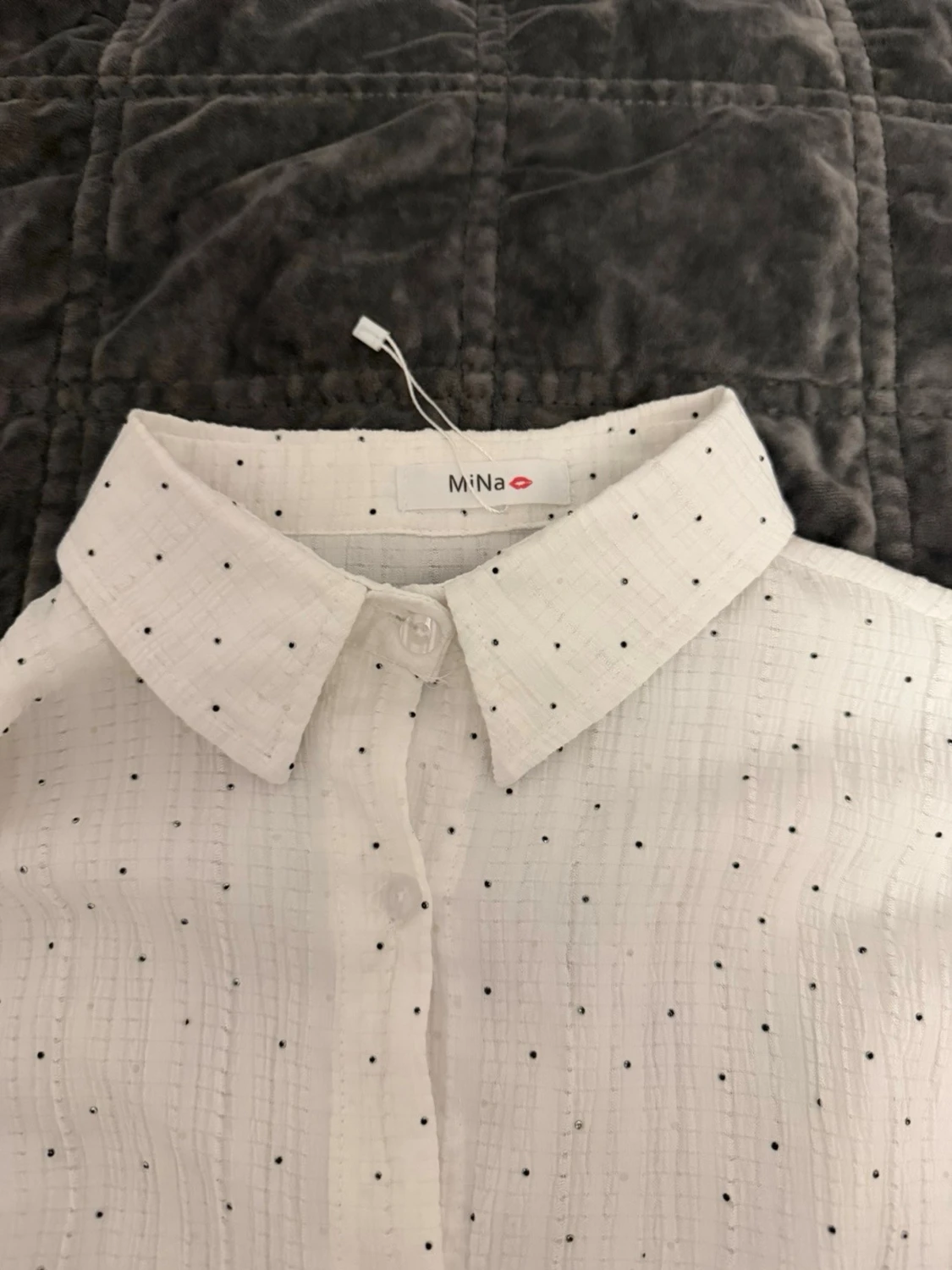 Vit prickig skjorta från MiNa - 2