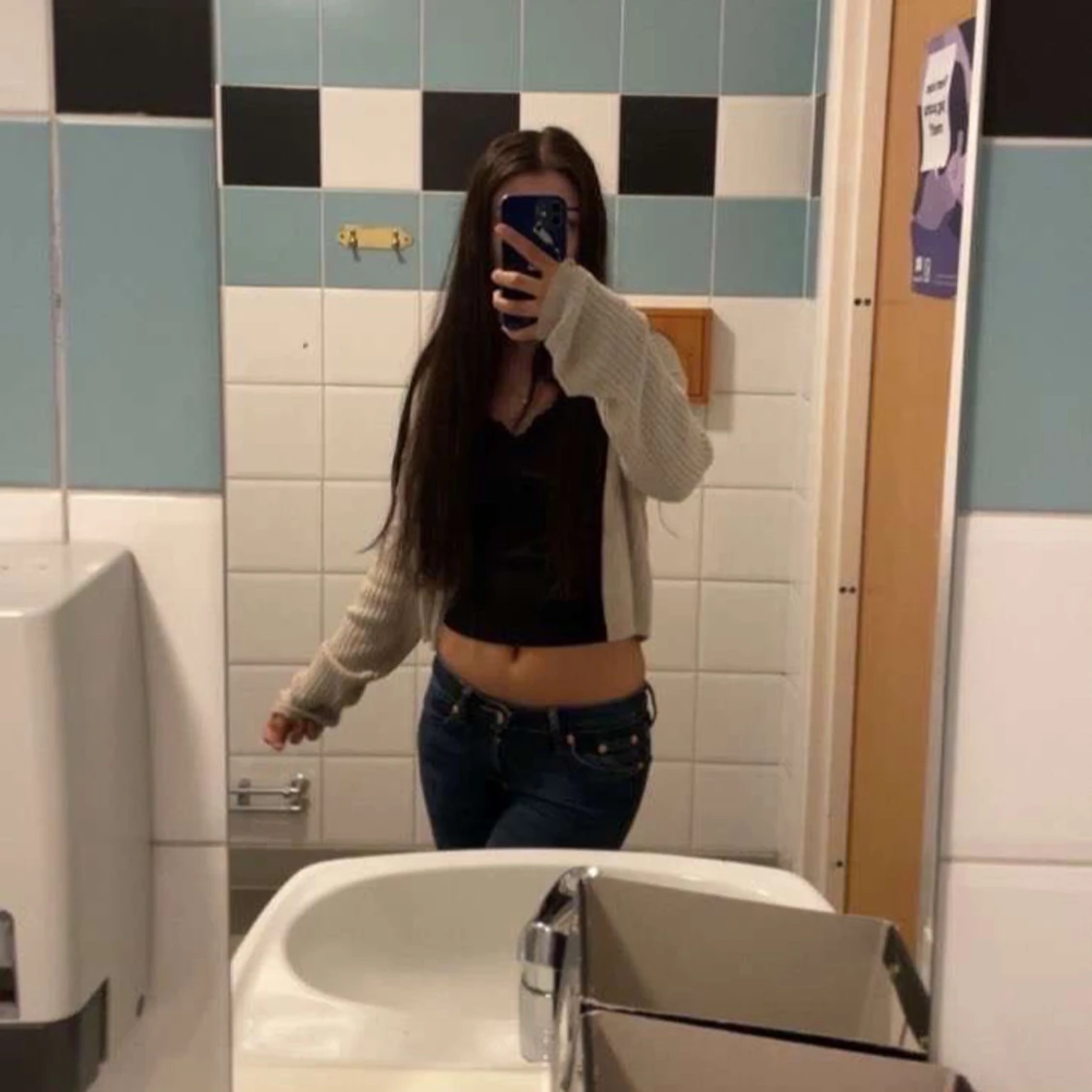 Svart croppad långärmad topp