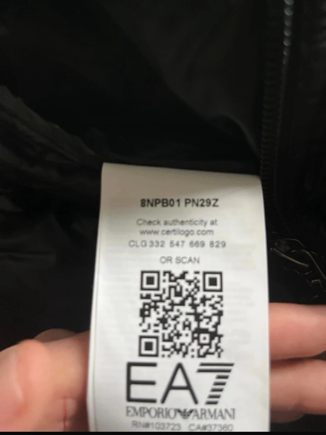 Svart pufferjacka från EA7 Emporio Armani - 2