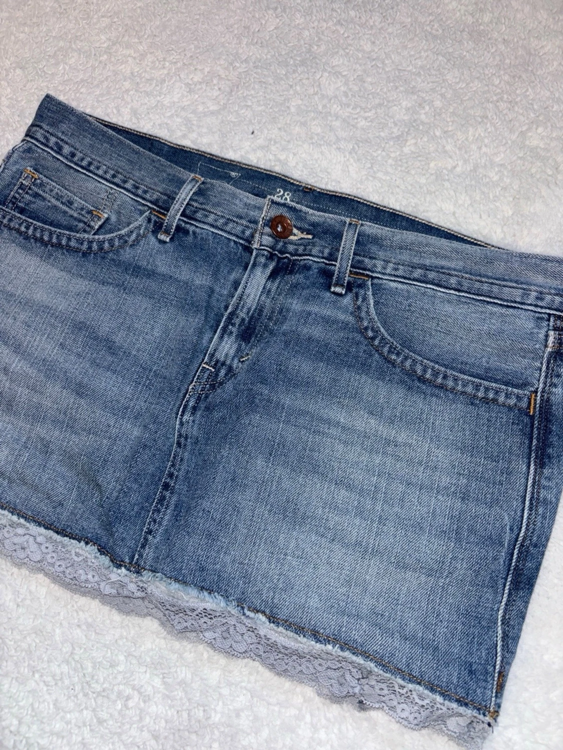 Levi's jeanskjol med spetskant - 4