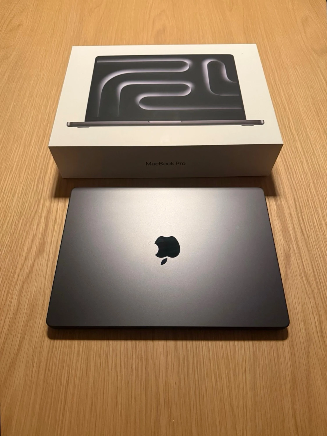 Apple MacBook Pro 14 M3 pro chip