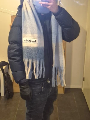 Acne studios scarf - As good as new. Really warm and fashionable.