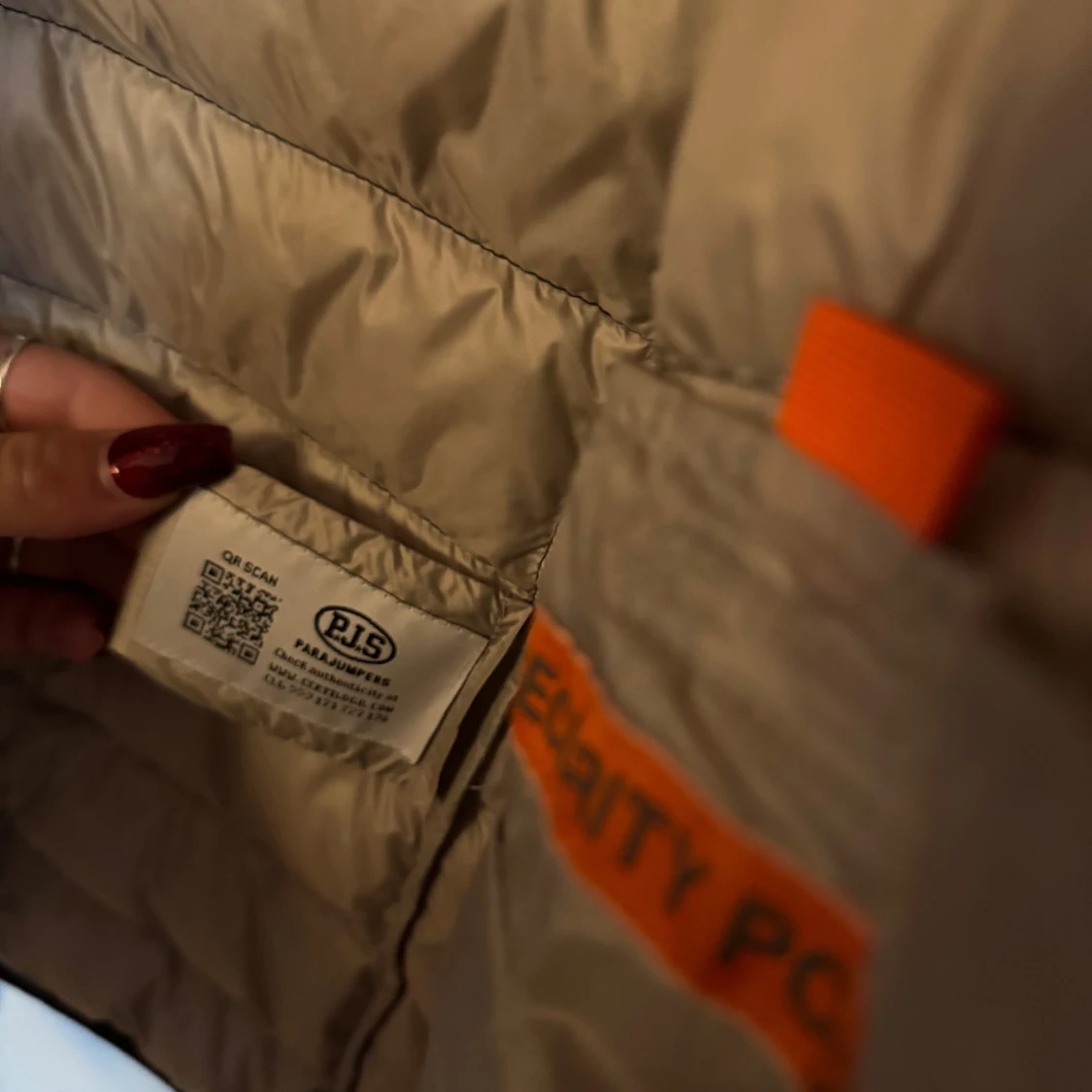 Svart dunjacka från Parajumpers - 4