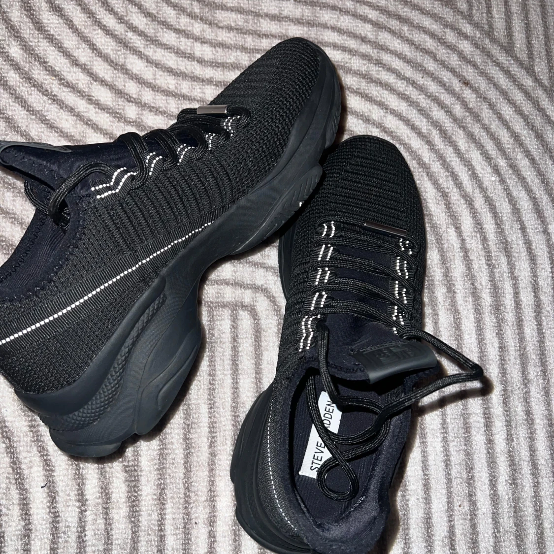 Svarta sneakers från Steve Madden Mac-E - 1