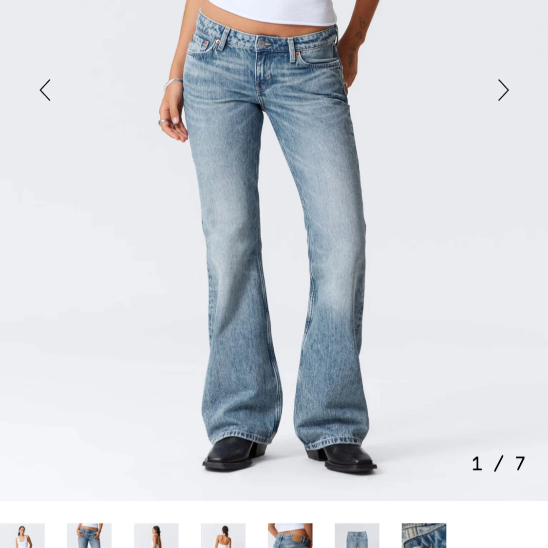 Svinsnygga lågmidjade bootcut jeans 