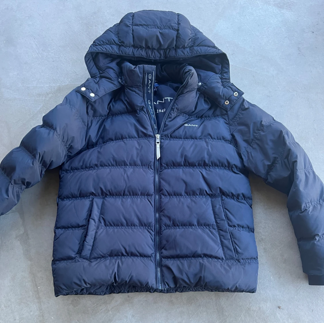 Mörkblå jacka från Gant - 2