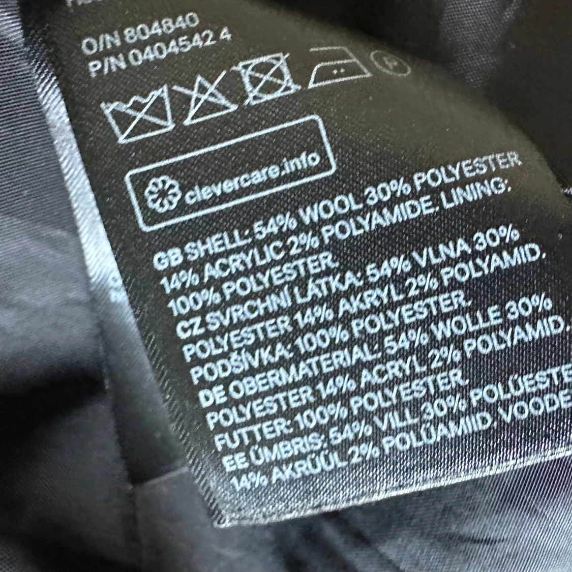 Svart kort rock från H&M i ullmix - 3