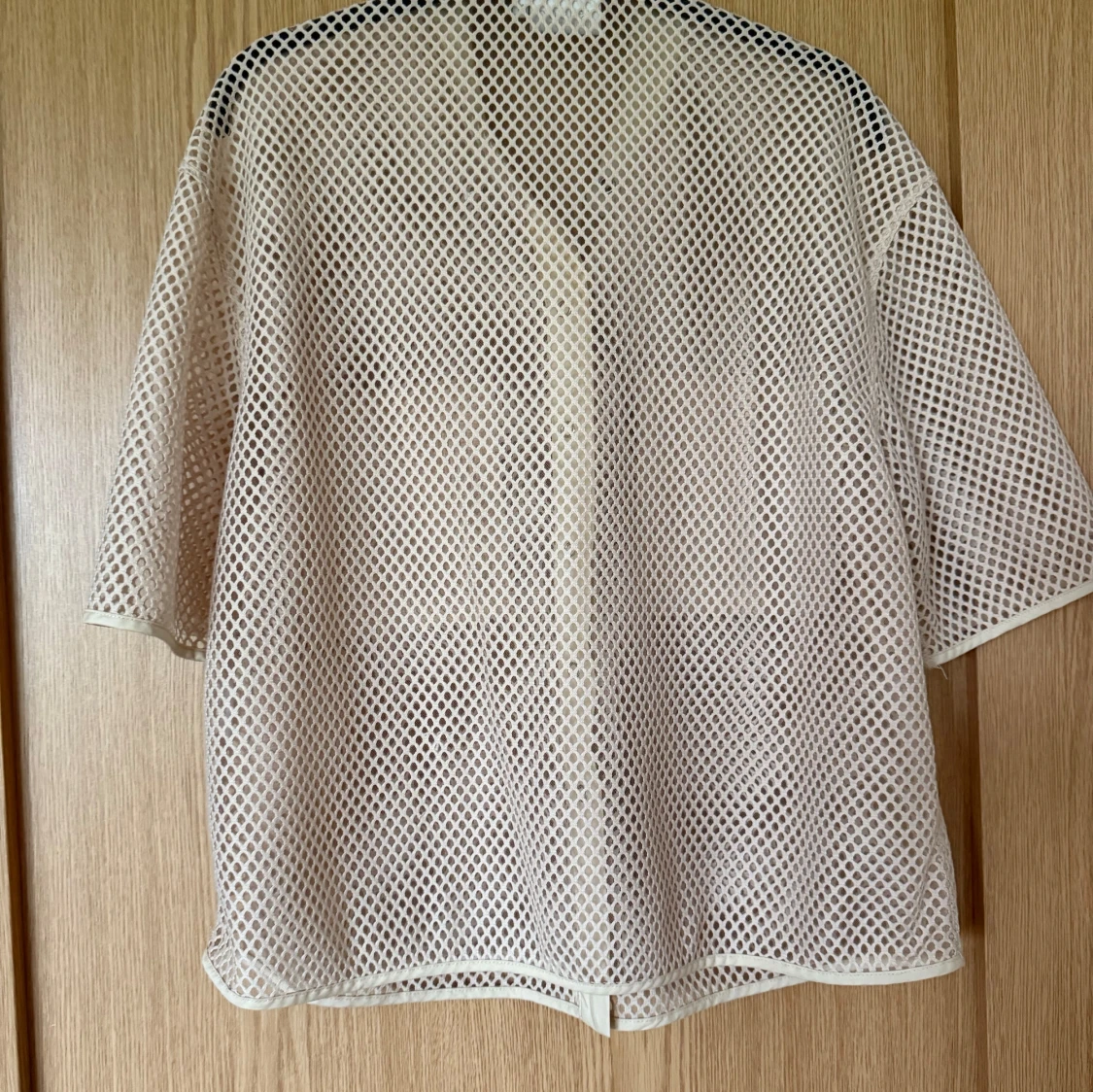 Beige nätskjorta från Coster Copenhagen  - 3