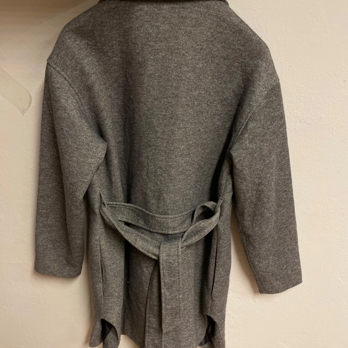 Grå kappa med bälte Vero Moda - 2