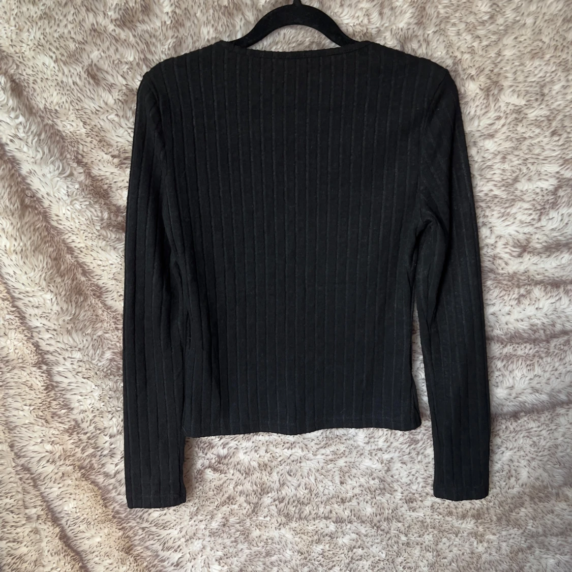 Svart ribbad långärmad topp - 3