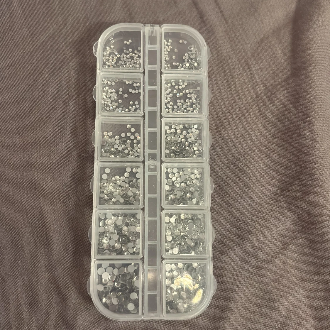 Strass-stenar för smink och naglar