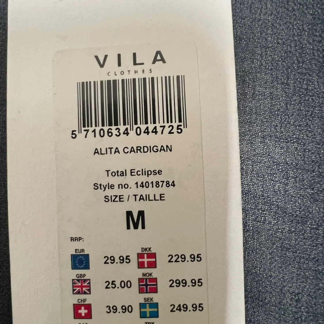 Mörkblå cardigan jacka med fransar från Vila - 1