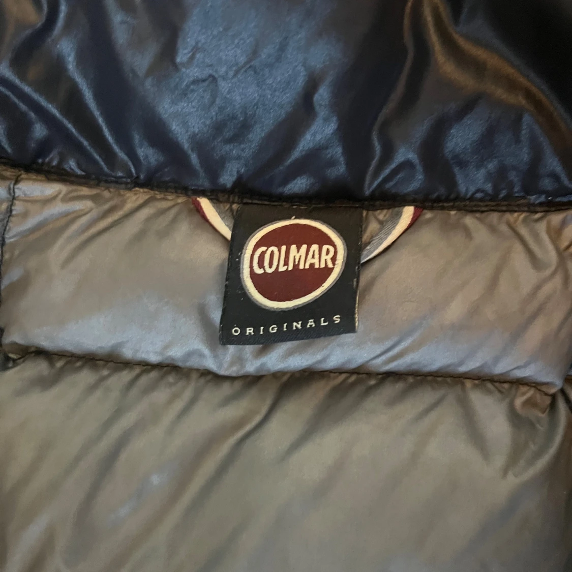 Svart/mörkblå pufferjacka från Colmar - 2