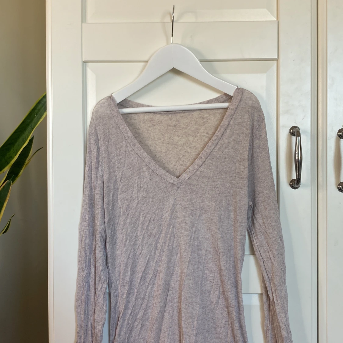 Ljus beige långärmad v-ringad tröja intimissimi - 1
