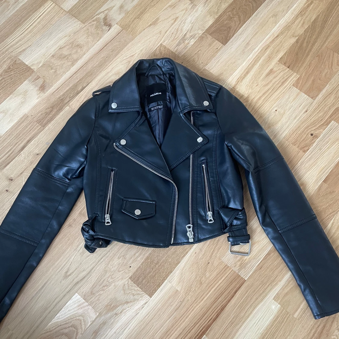 Svart skinnjacka från Pull&Bear