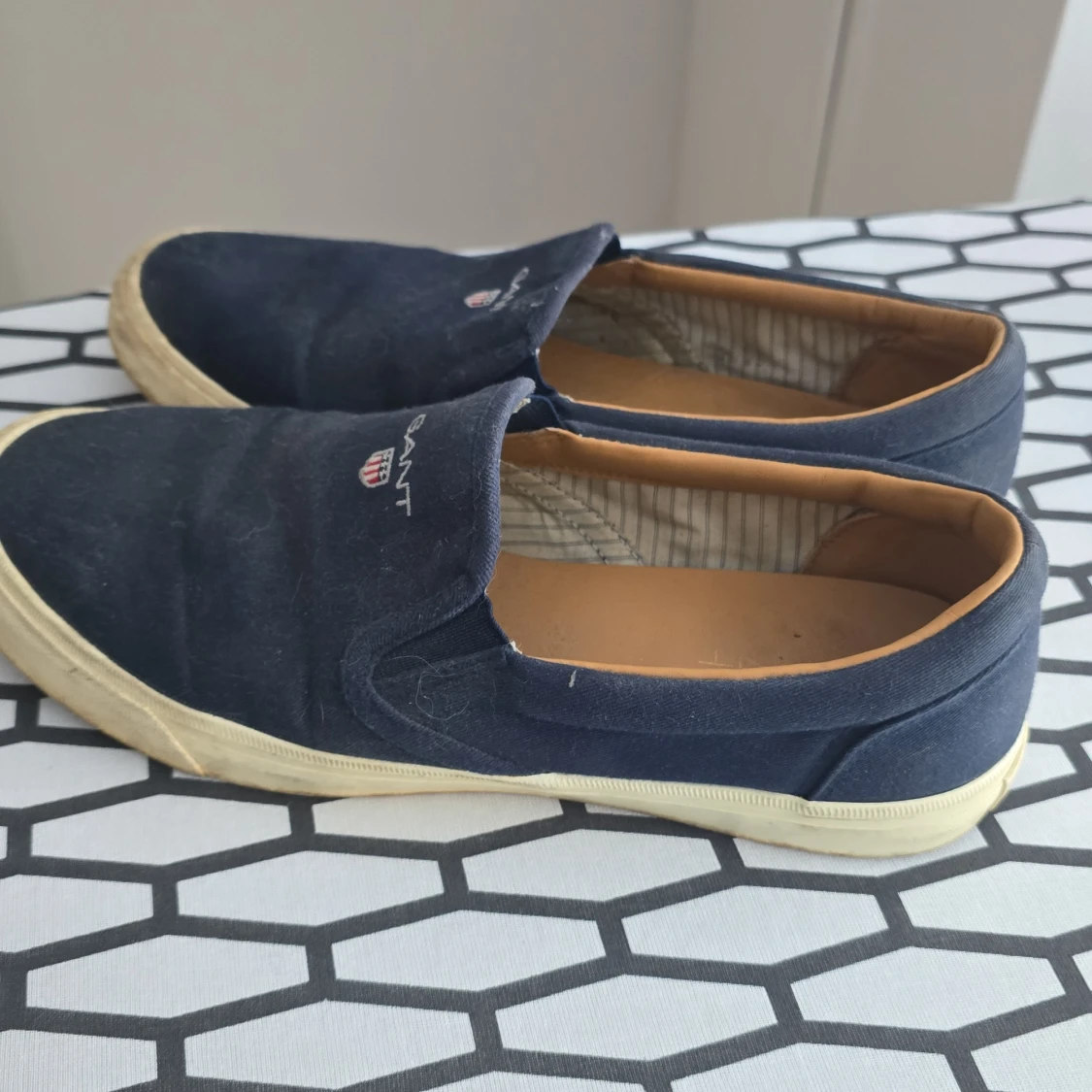 Marinblå slip-on sneakers från Gant strl 41 - 1
