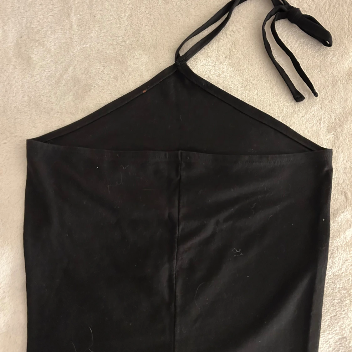 Svart oneshoulder kortklänning - 1