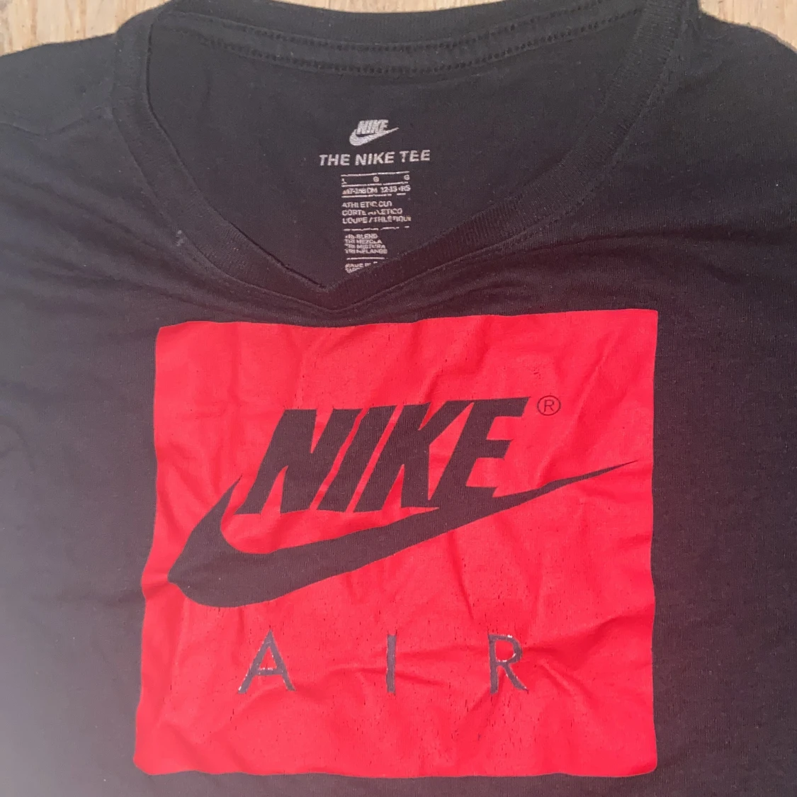 Svart Nike Air t-shirt med röd logga - 1