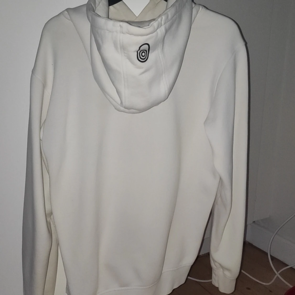 Vit hoodie från Sail Racing - 1