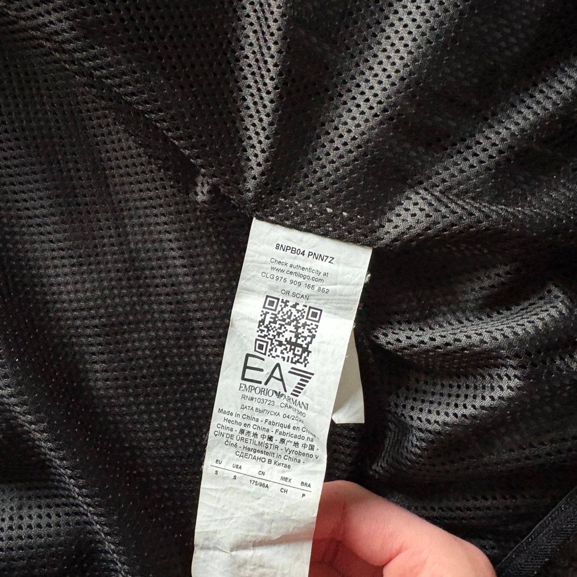 Svart EA7 vindjacka med huva - 2