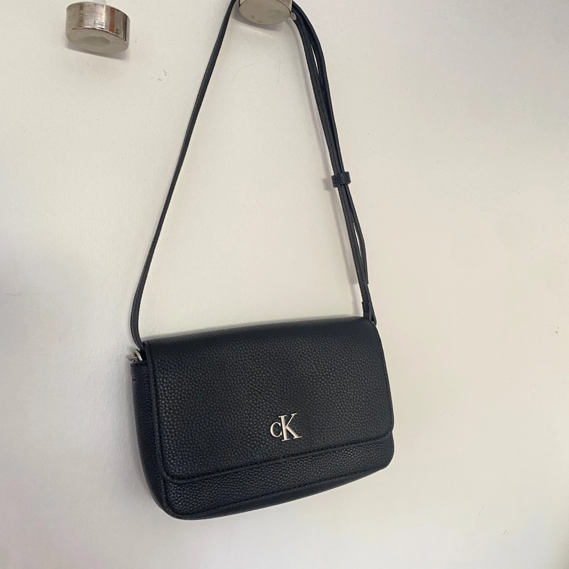 Svart axelväska från Calvin Klein