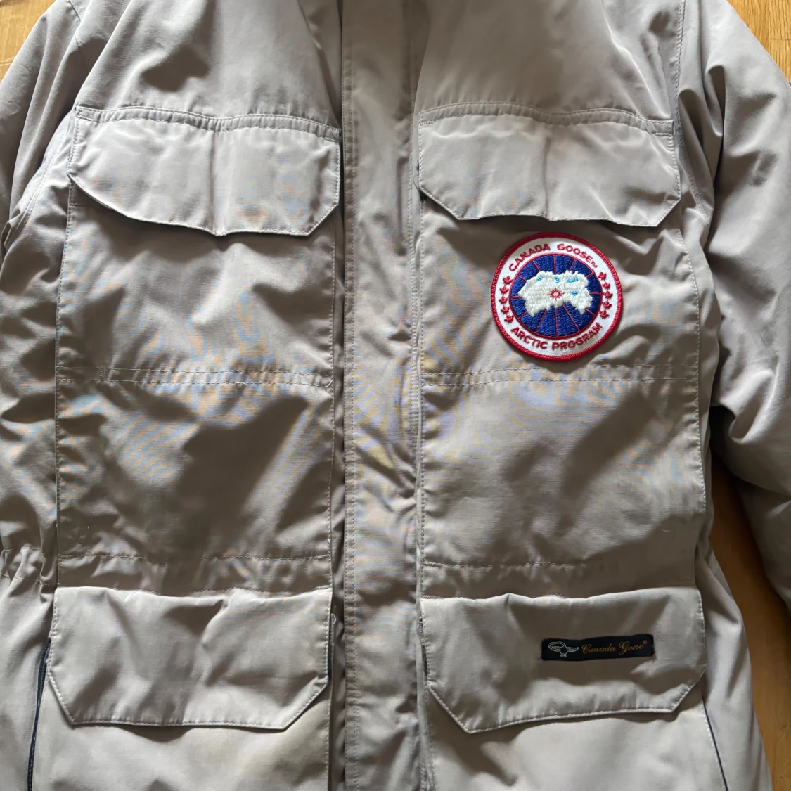 Beige dunjacka från Canada Goose - 1