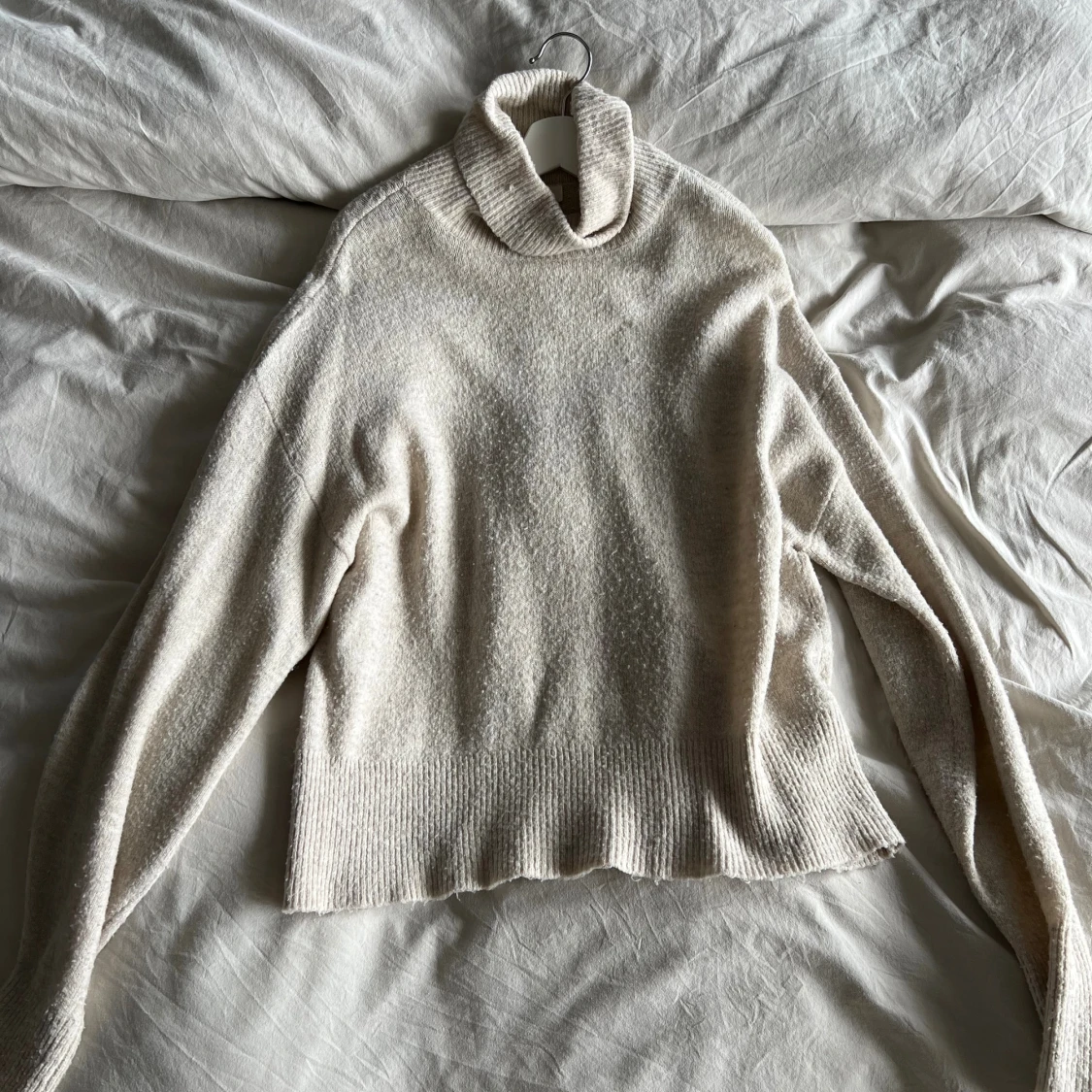 Beige polotröja i ullmix