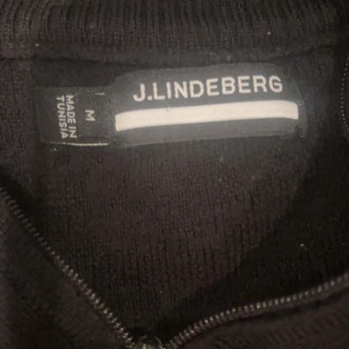Svart stickad half zip från J.Lindeberg - 2