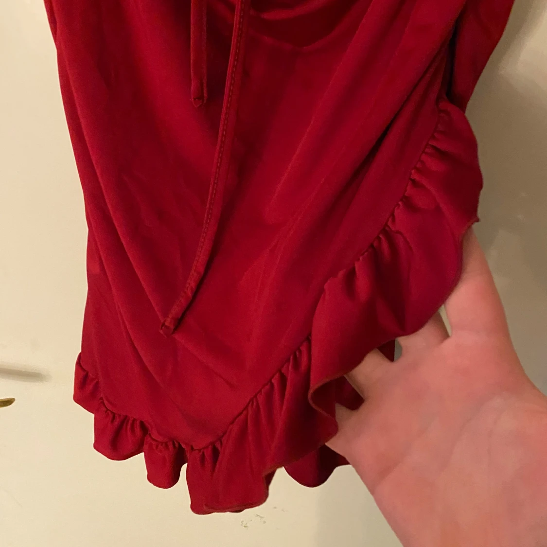 Röd omlottklänning med snörning från Shein - 3