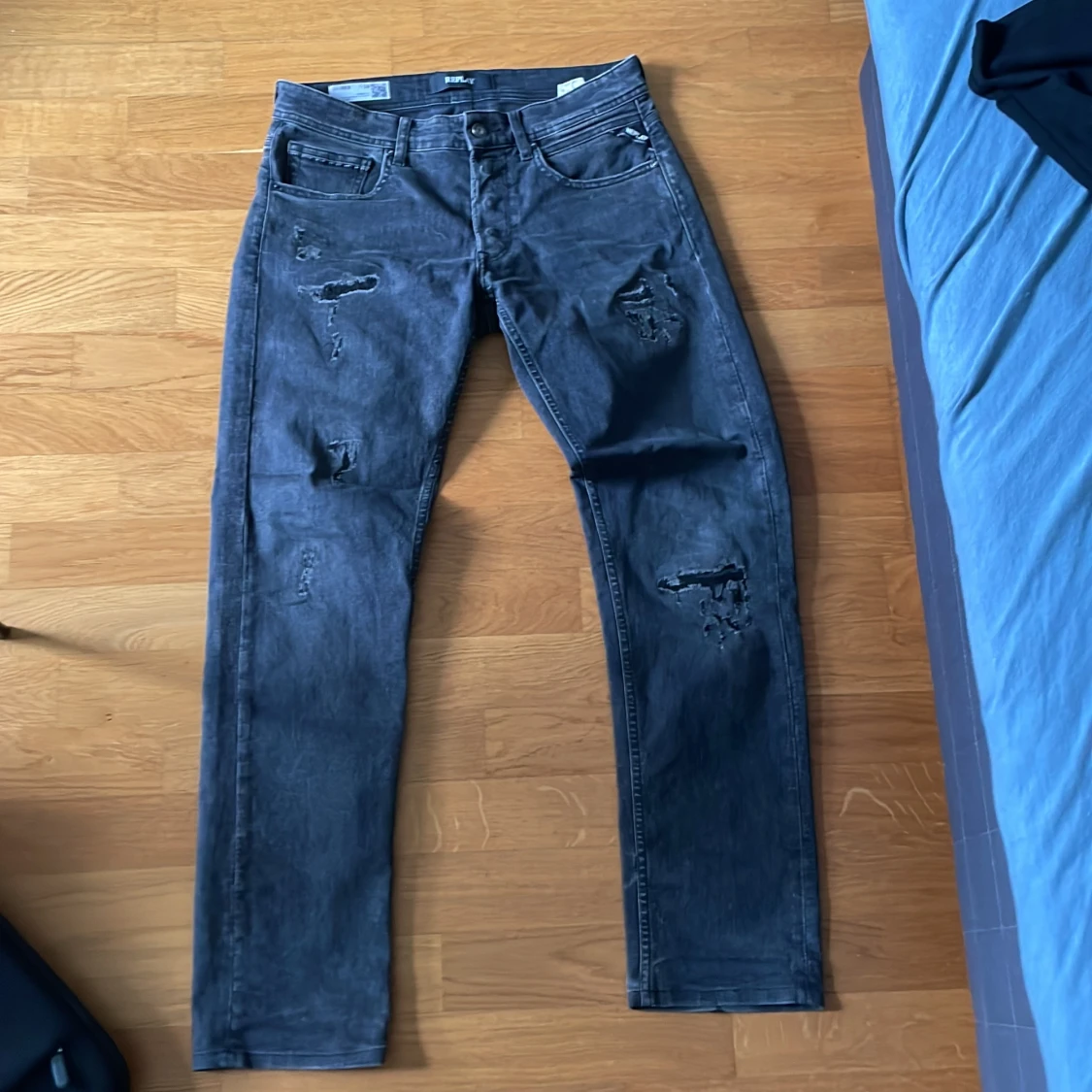 Replay Grover straight fit jeans svart