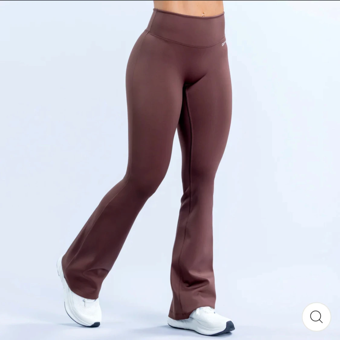 Dfyne, Hanna Pearson Flares