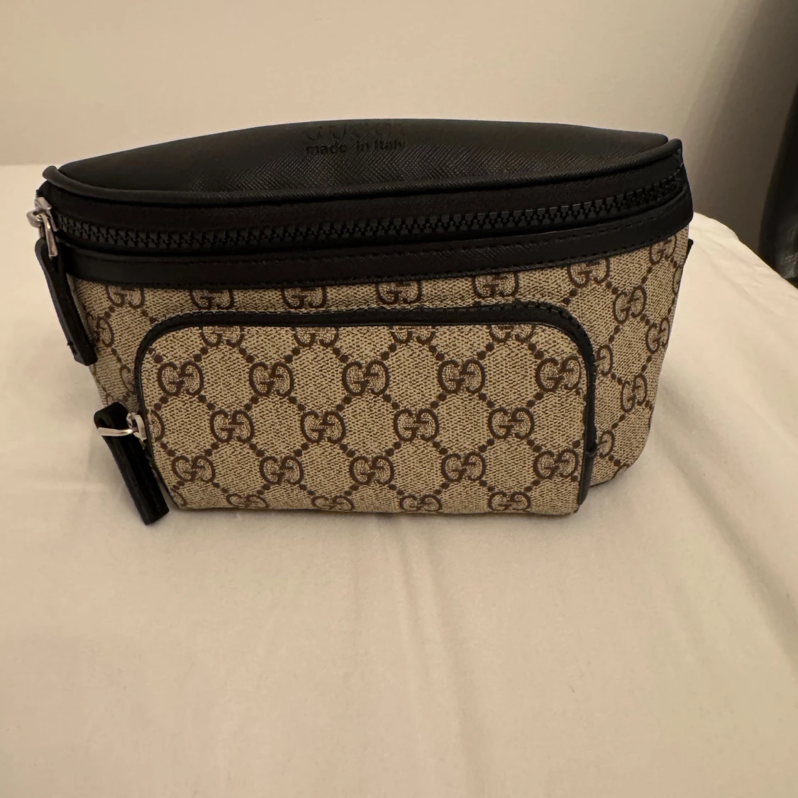  beige och svart axelväska