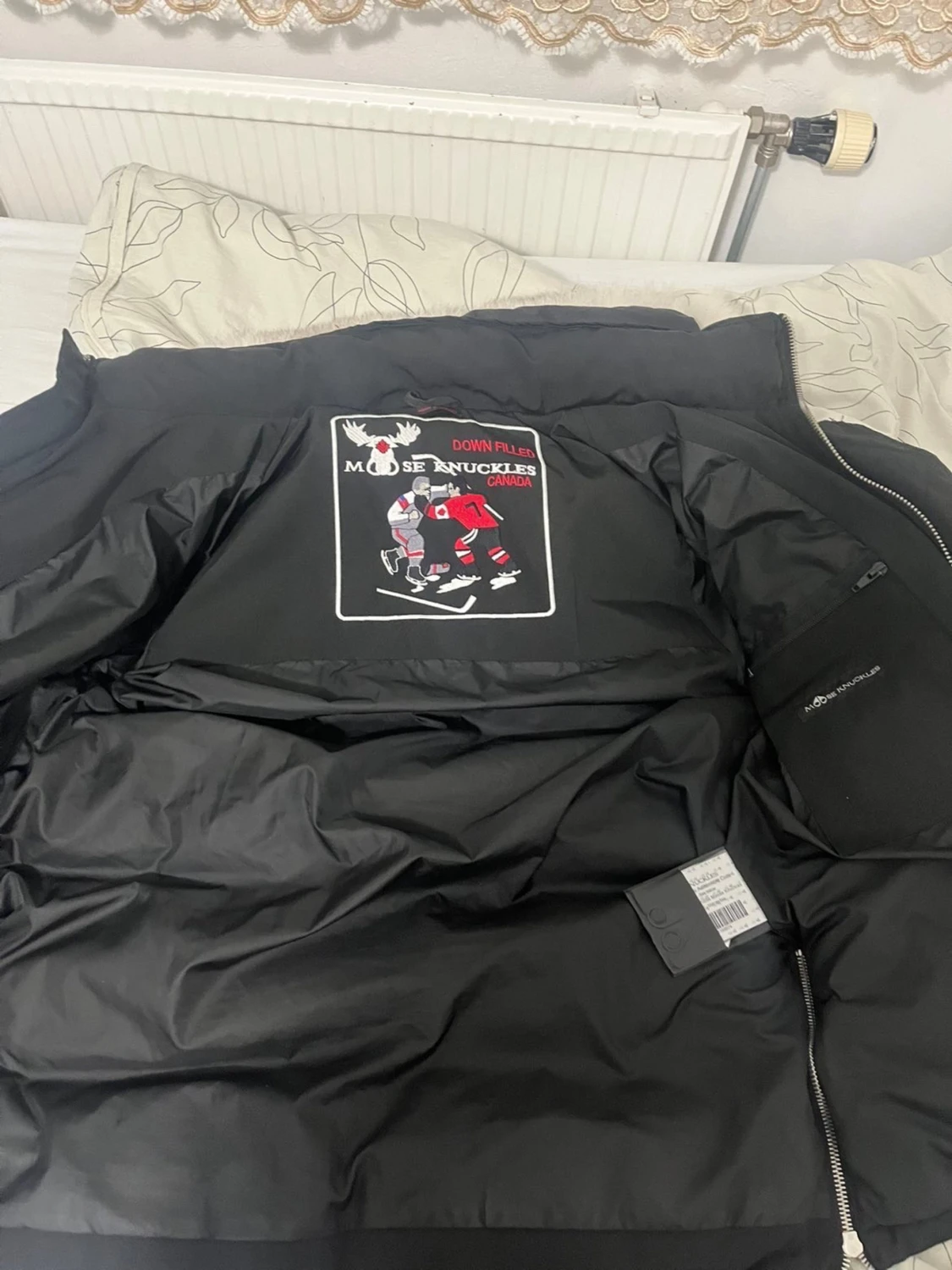 Svart Moose Knuckles dunjacka med päls - 2