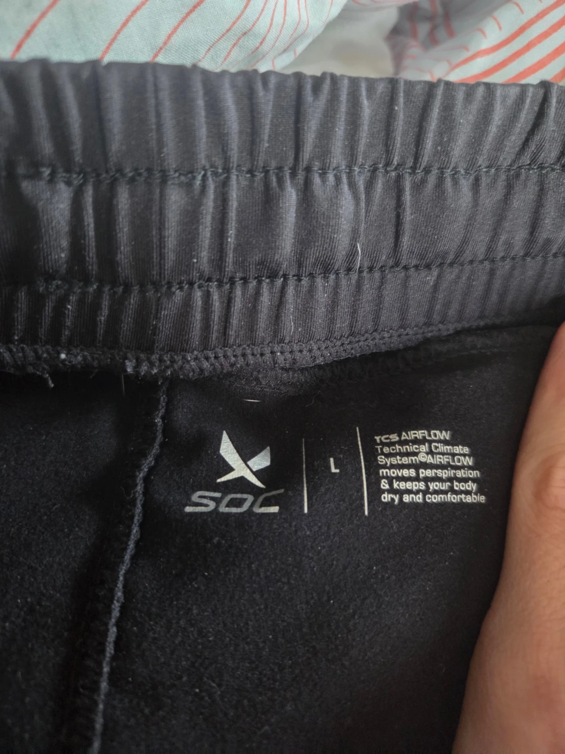 Svarta träningsbyxor från SOC, strl L - 2