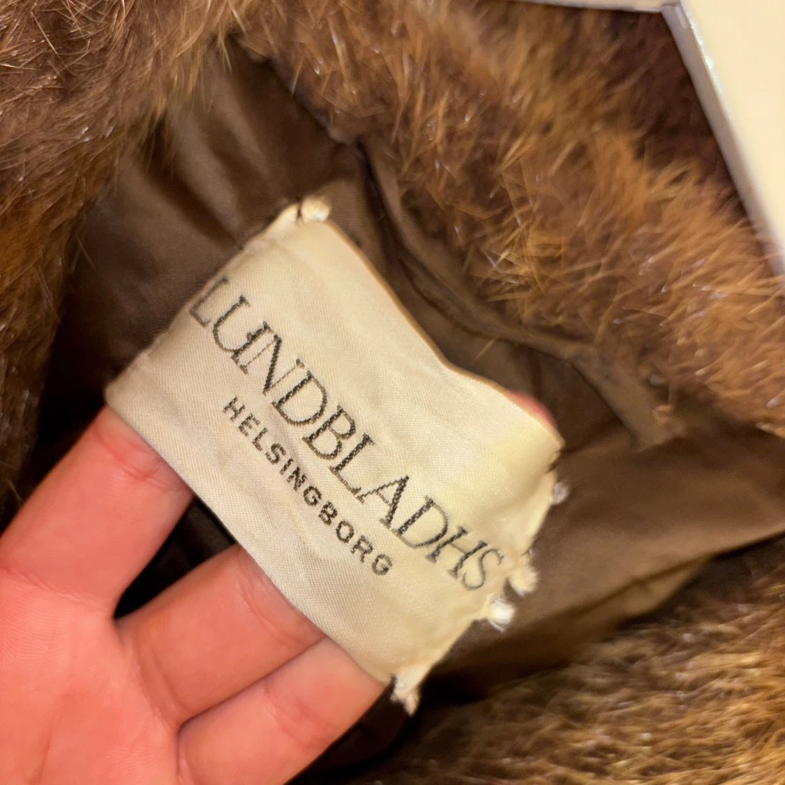 Brun pälsjacka från Lundbladhs - 2