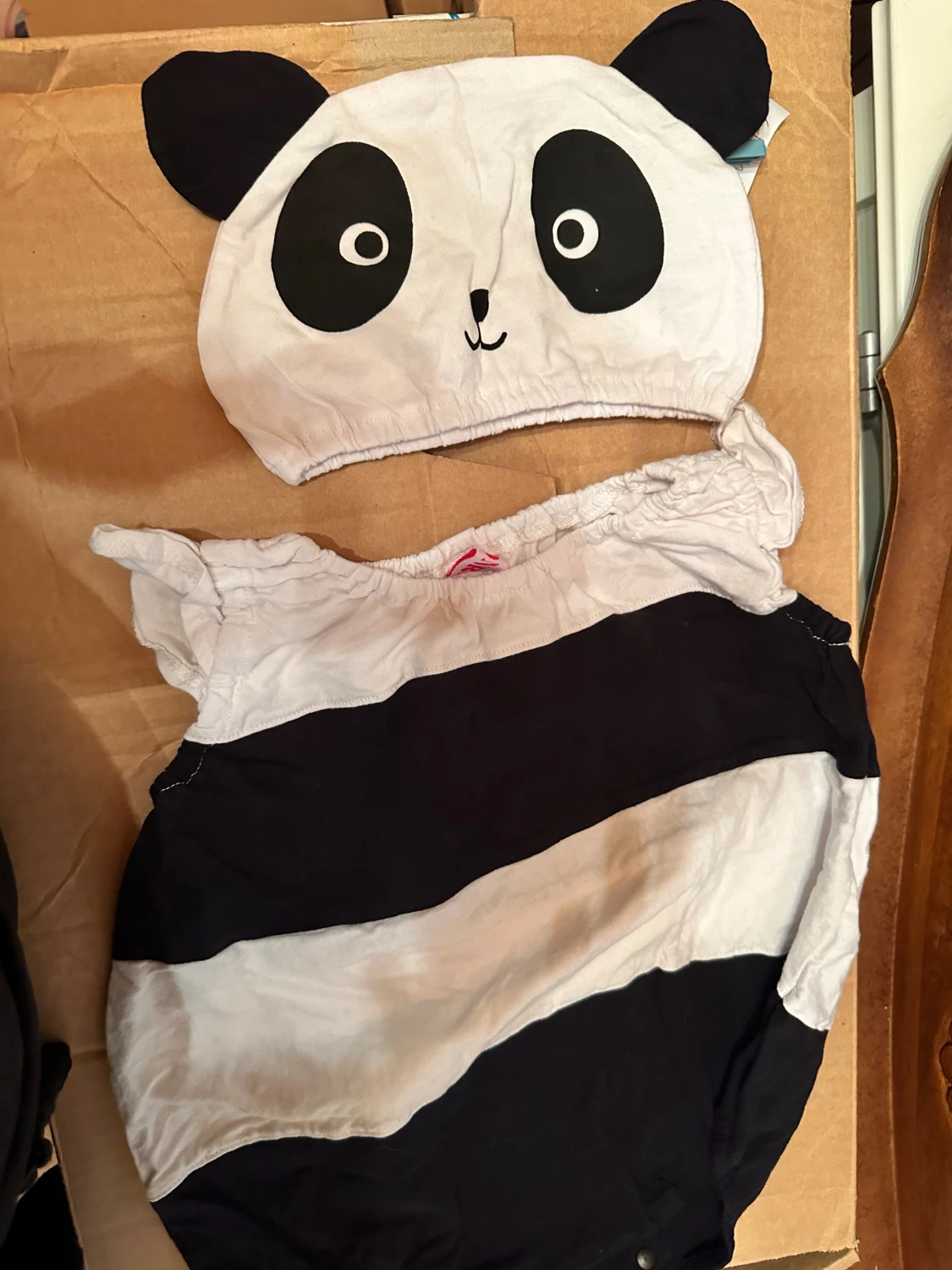 Randig Body med Panda Hatt