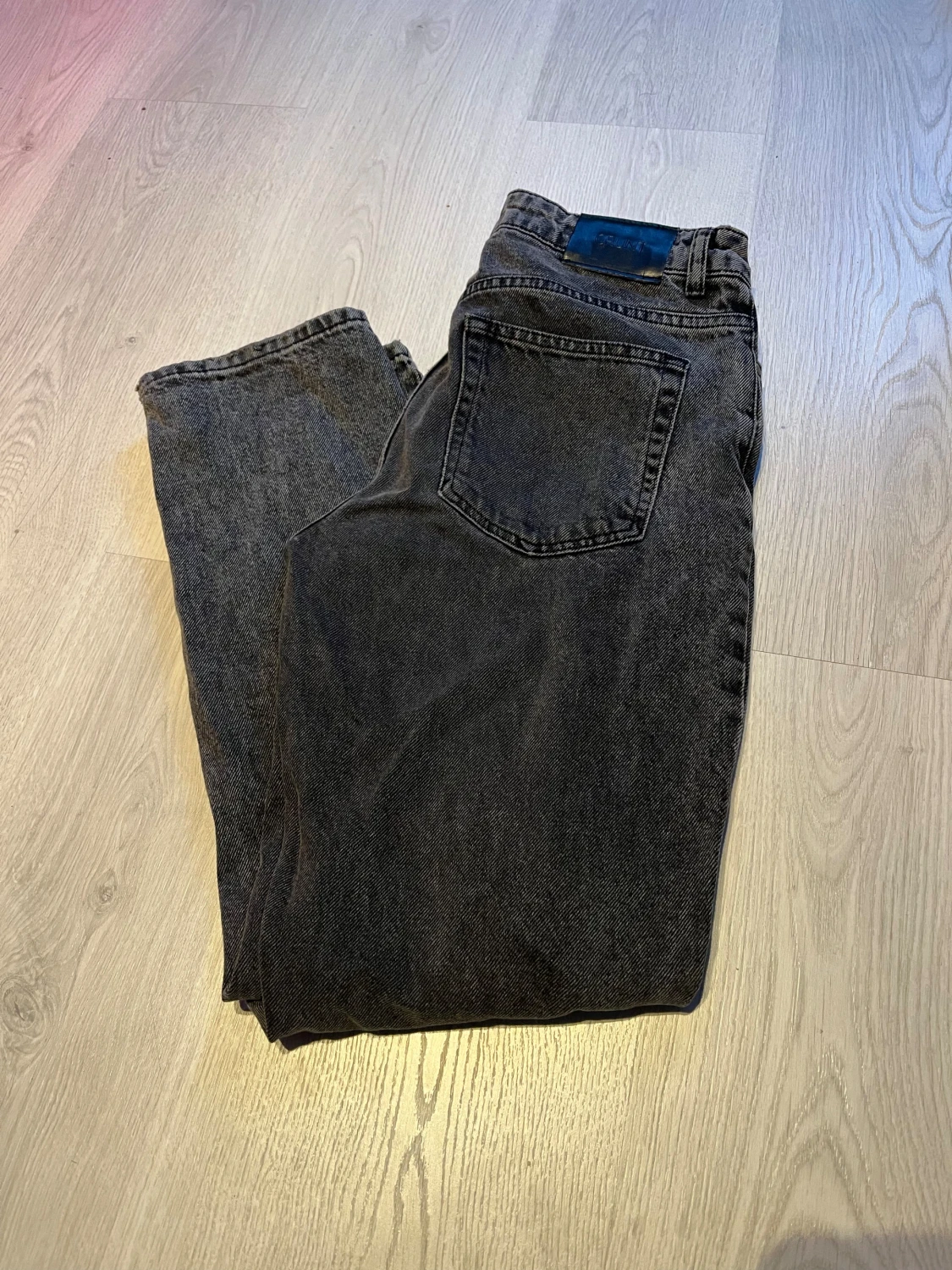 Svarta jeans från Grunt Organic