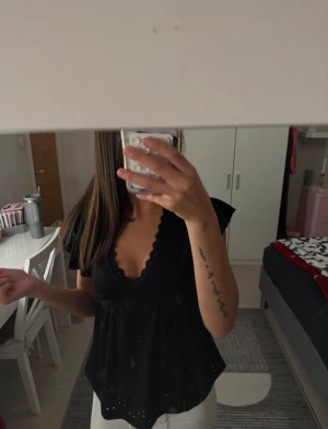 Tröja - Ny använd den 2 gånger bara 