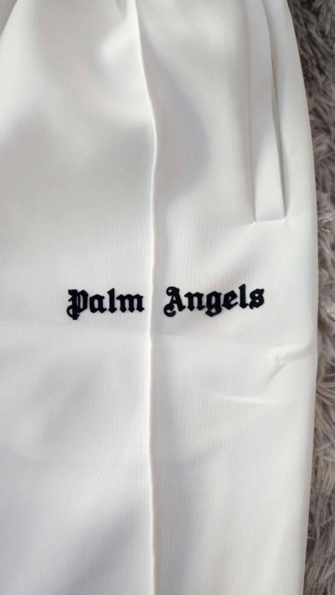 Vita Palm Angels shorts med svart detalj - 2