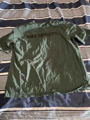 Oversized tee MM sports - -Storlek S 