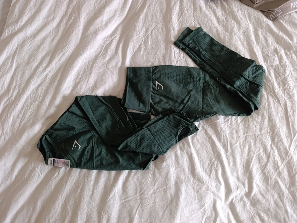 Mörkgrönt set från Gymshark - 4