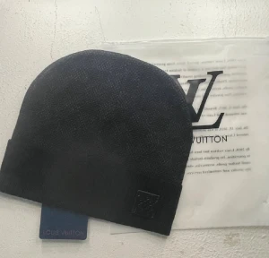 Mössa  - Dm vid intresse 