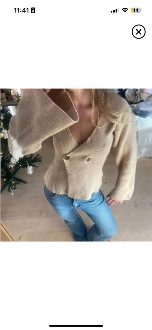 Beige tröja  - Beige tröja 