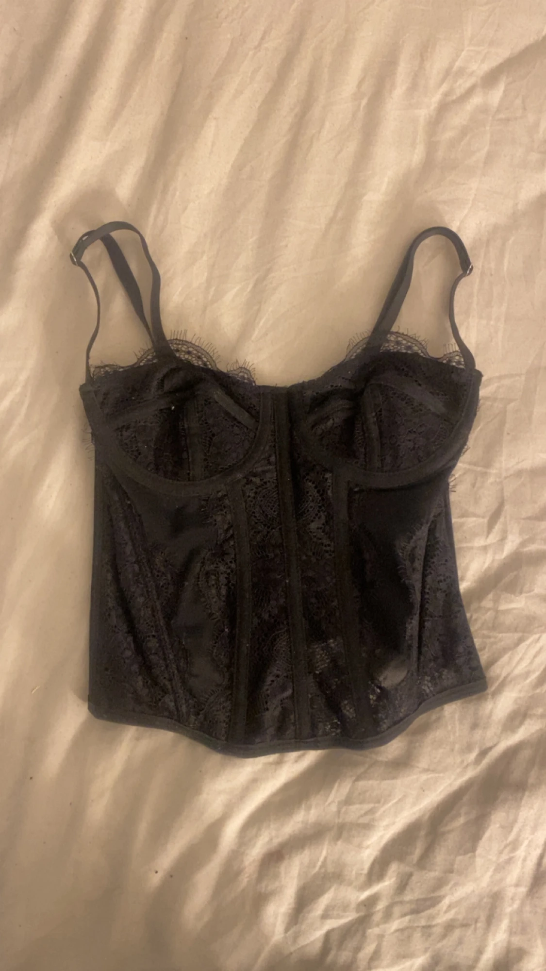 Svart spetskorsett