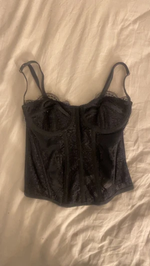 Svart spetskorsett - Söt korsett med spets❣️