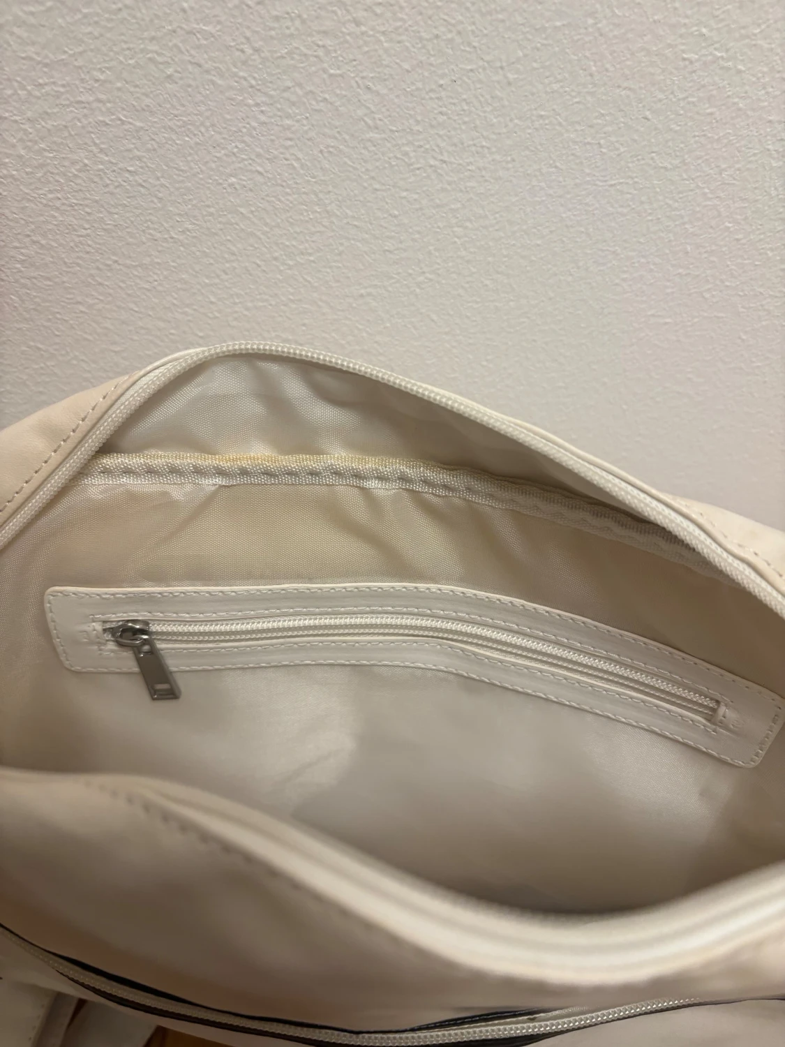 Vit axelväska från Daniel ray - 3